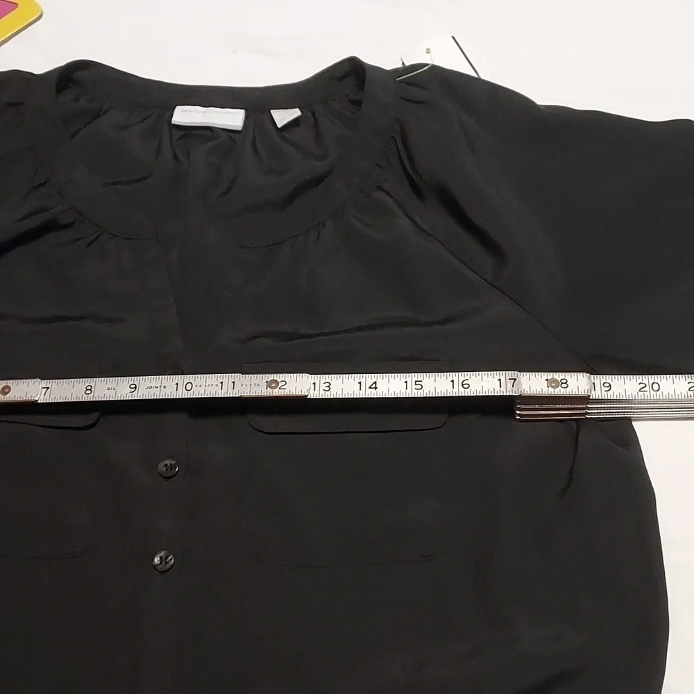 NEW york & Company Women's black  blouse size S in excellent condition